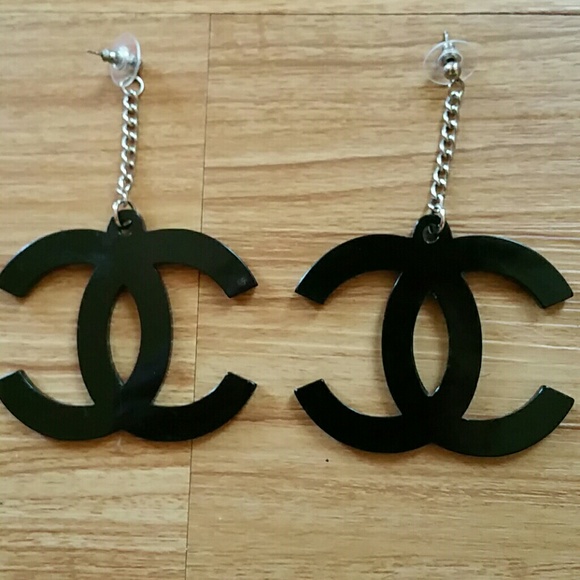 Chanel Earings!!