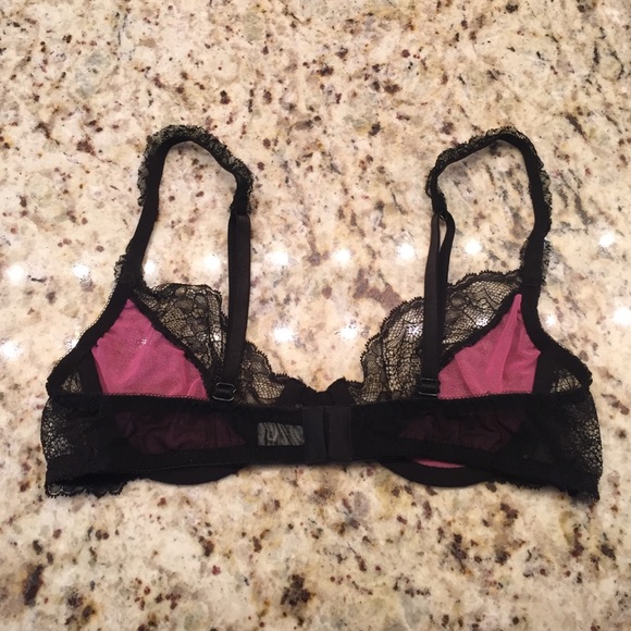 Frederick's Bra - Picture 3 of 4