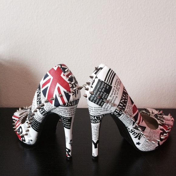 Pumps - Picture 3 of 4