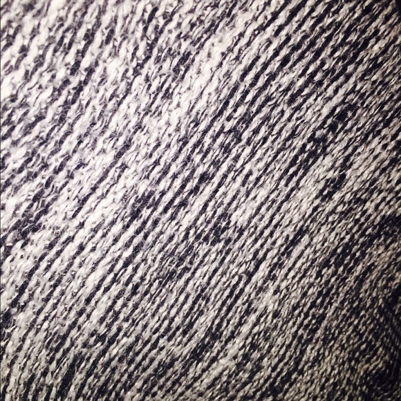 Pull Over Forever 21 Hoodie - Picture 3 of 3