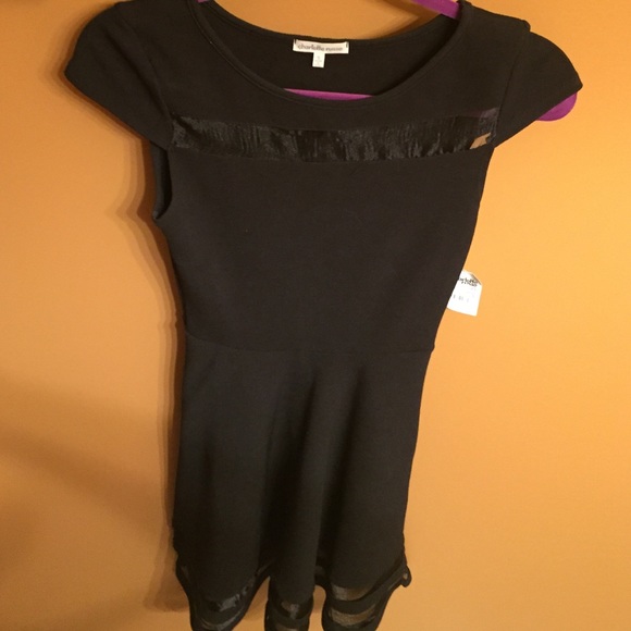 Dress - Picture 3 of 4