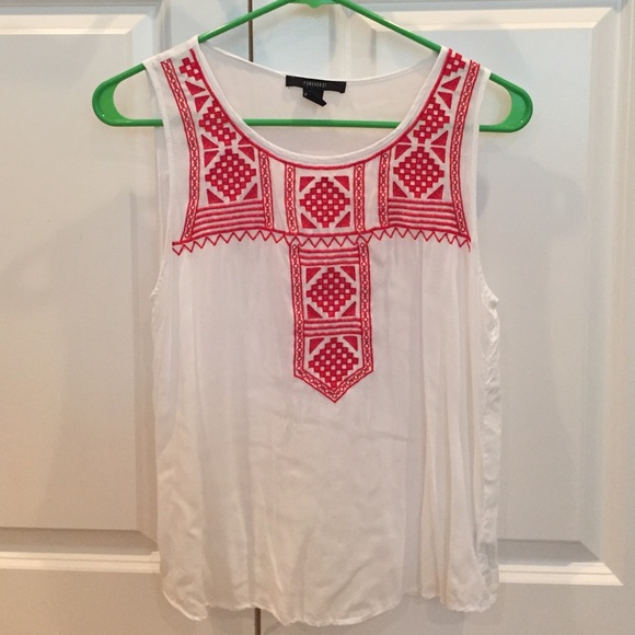 Super fun white and red tank top!! Only worn once