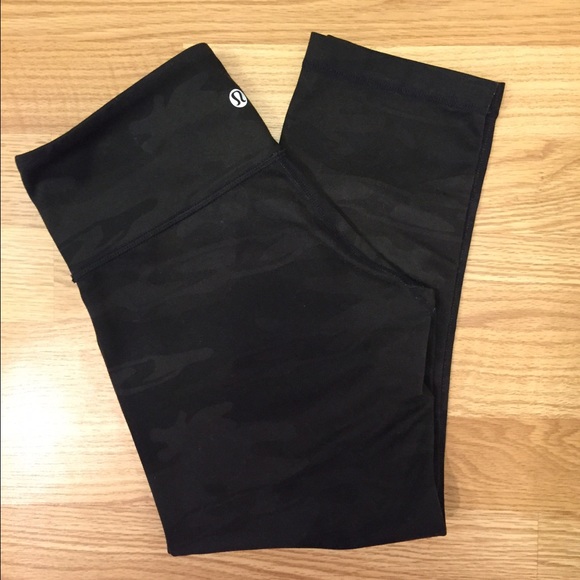 Lululemon Camo Crop