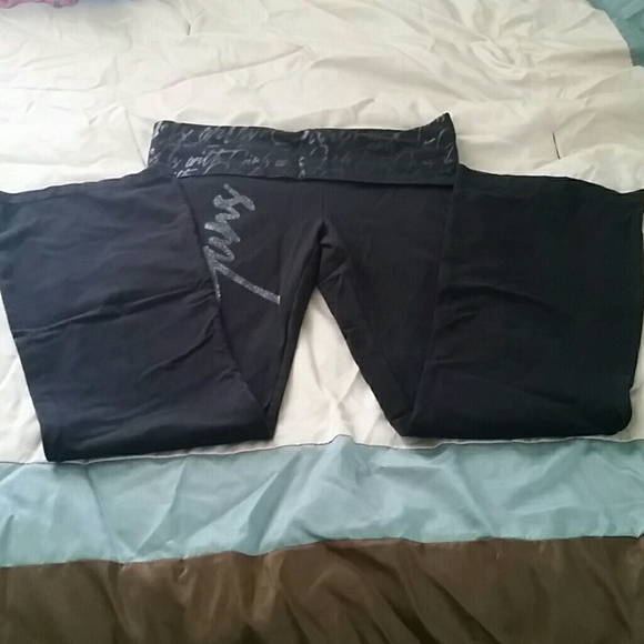 Giirls With Guns yoga pants