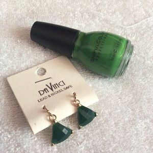 Sinful Earth Green Nail Polish w/ earrings