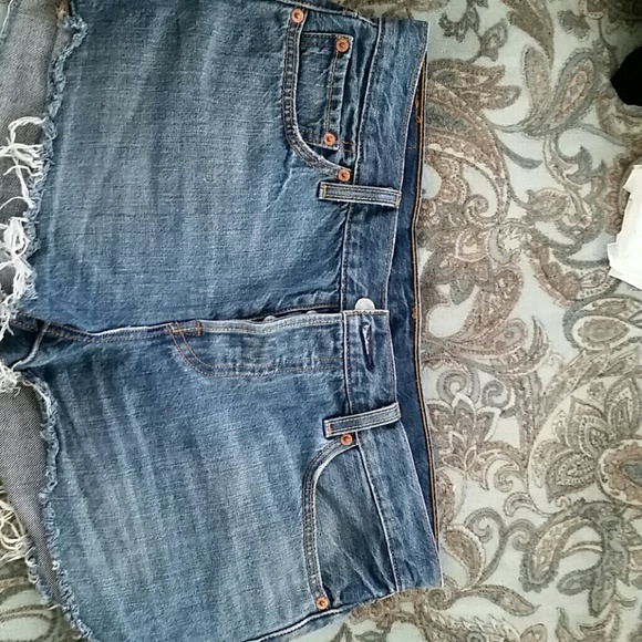 Levi's Cut Off Shorts (style: 501 size: 29) Womens
