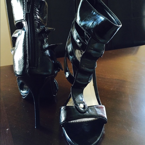 Back heels - Picture 2 of 4