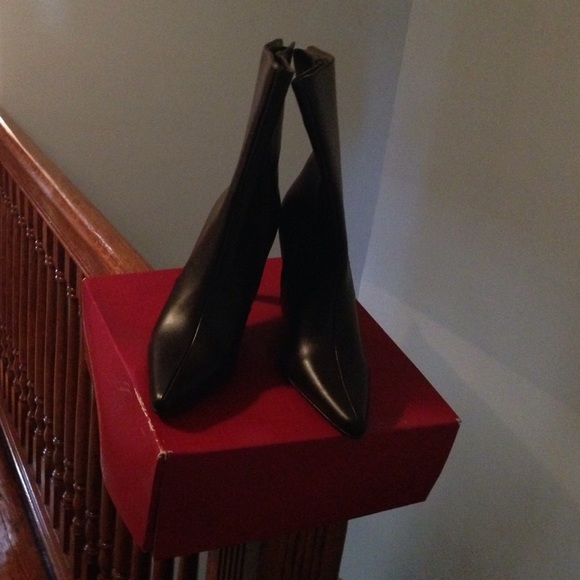 Boots - Picture 2 of 3