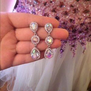 Translucent earrings