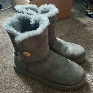 Gray bailey button uggs