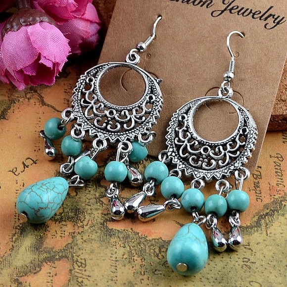 Jewelry - Beautiful Hook Earrings