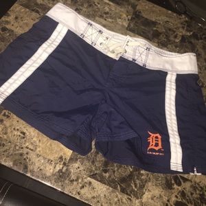 Detroit Tiger shorts NWT