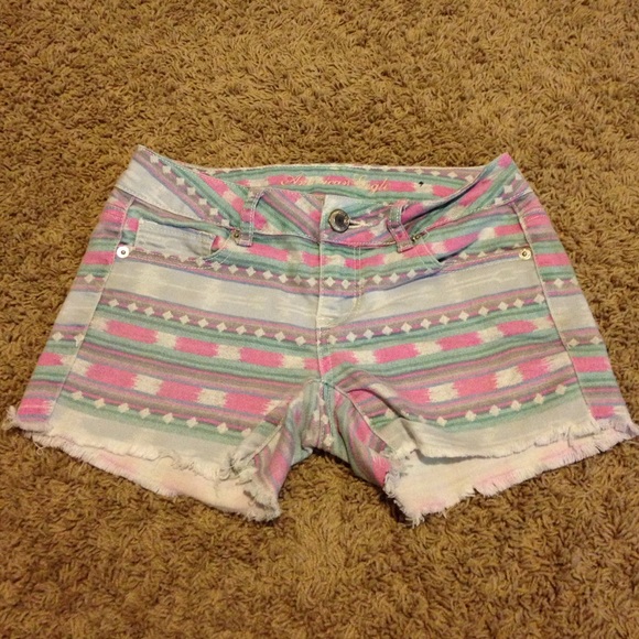 LOVE THESE but sadly they are not my size anymore.
