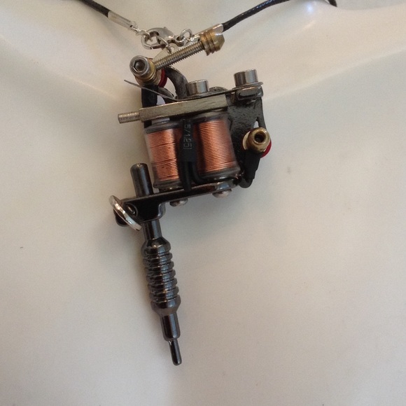Jewelry - 🆕Tattoo Gun Pendant💀💀
