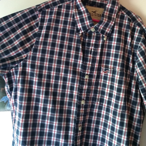 Cute plaid hollister shirt