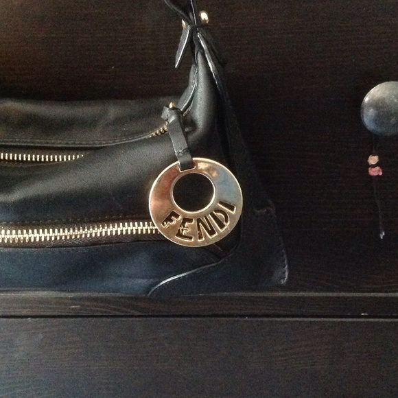 Fendi Leather Bag "Price Firm" - Picture 2 of 9