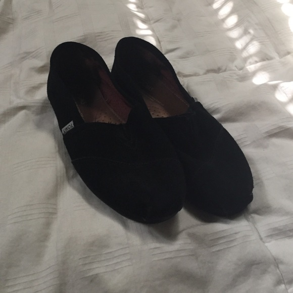 Black suede TOMS
