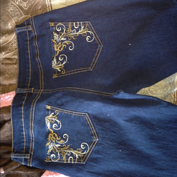 Canyon River Blue Jeans