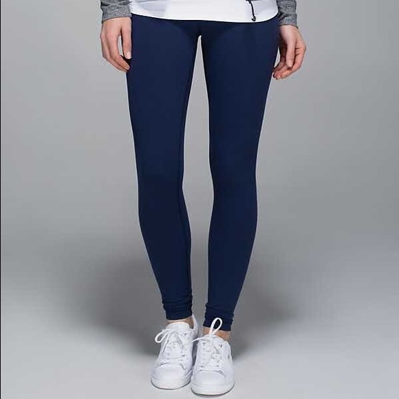 lululemon athletica Pants - Like New! Lululemon Dark Blue Wonder Under Pants