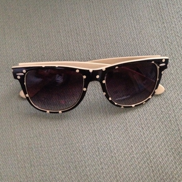American Eagle Polka Dot Sunglasses