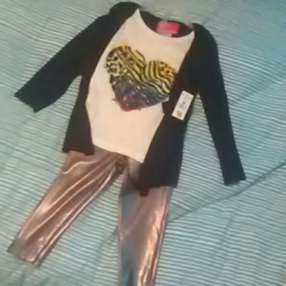 Park bench kids outfit in full