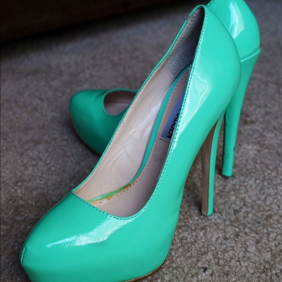 Brand new Steve Madden pumps