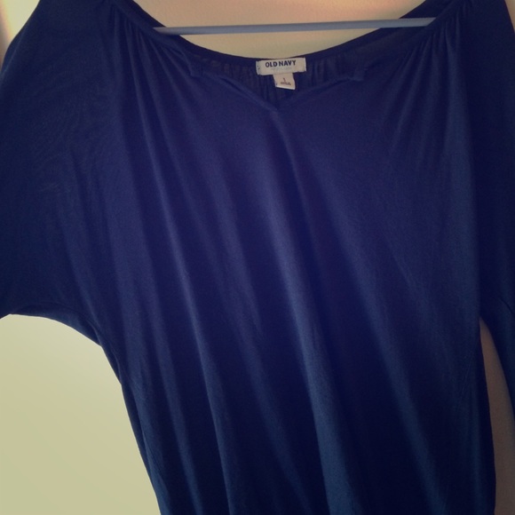 Old navy flowey navy top