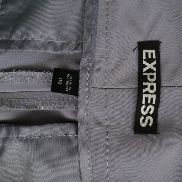 Express Shorts - Picture 3 of 4
