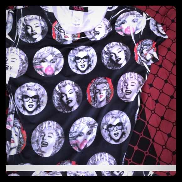 💋Marilyn Monroe unique pinup top💋 - Picture 1 of 4