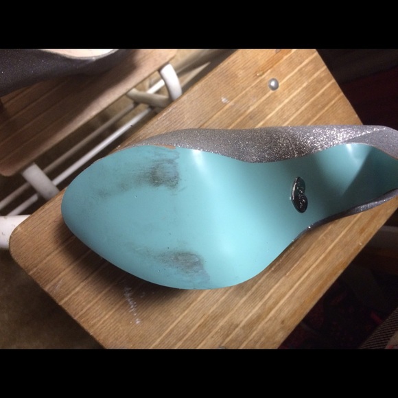 Silver glittery platform heels - Picture 3 of 4