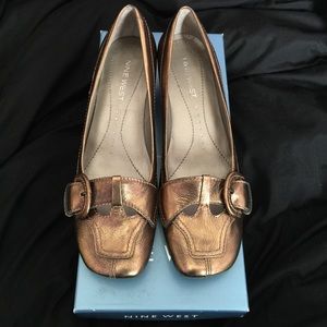 NINE WEST KITTEN HEELS