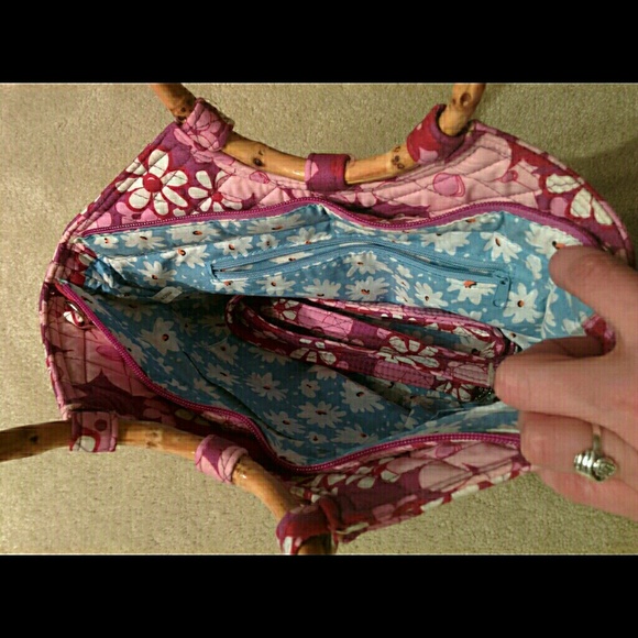 Flash sale.. Crossbody bag - Picture 2 of 4