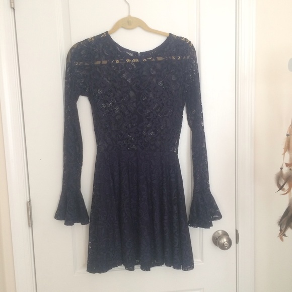 NWOT FOR LOVE AND LEMONS LACE BLUE MINI DRESS - Picture 2 of 4