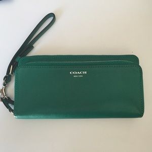 Coach Legacy Double Accordion Zip Wallet