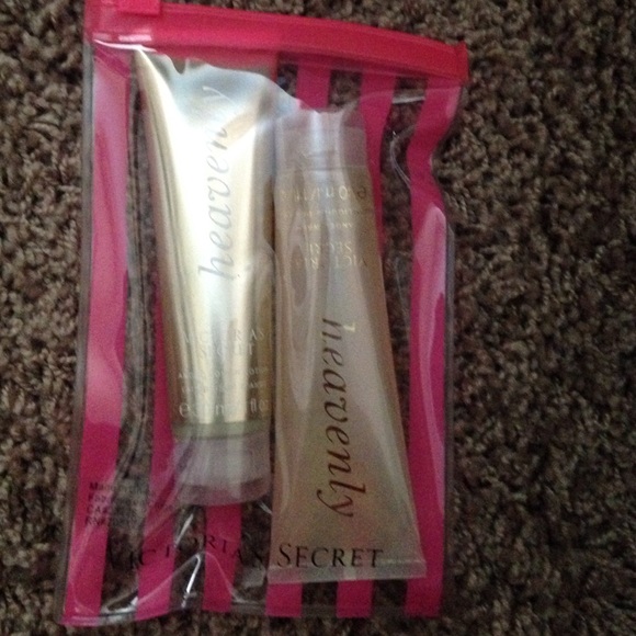 Victoria Secret travel lotion and handwash. W/bag