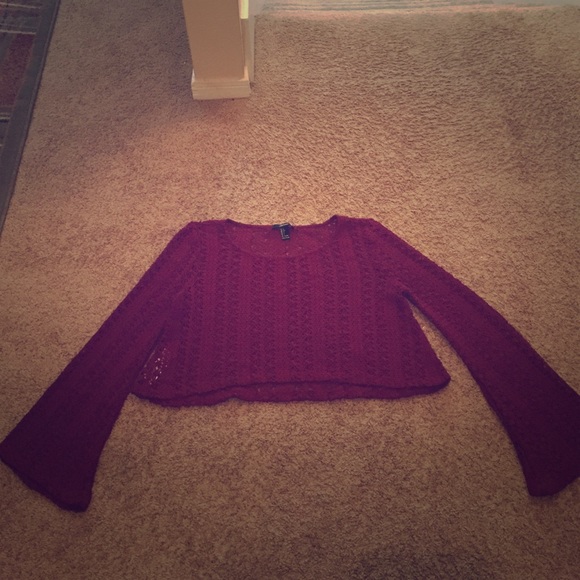 Crochet bell sleeve crop top