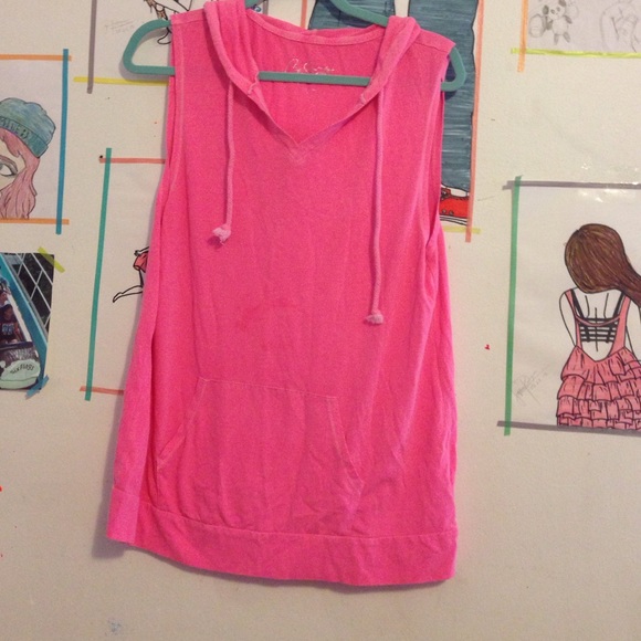 Bright pink city Streets muscle tank w/ hoodie 🎀