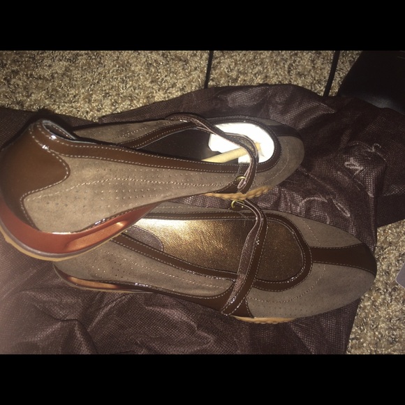 Cole Haan flats