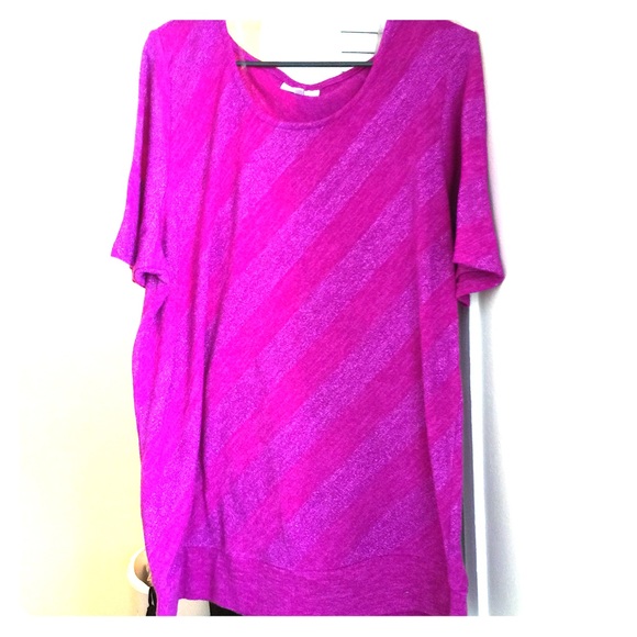 Beautiful 💜Purple💜 short sleeve sweater