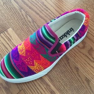 Inkkas Shoes - Inkkas Sneakers Size 6 Inkkas Shoes - Inkkas Sneakers Size 6