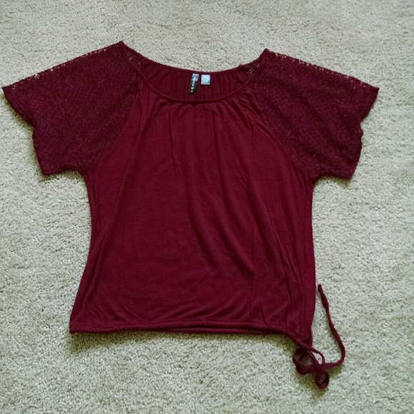 Full Tilt Dolman Sleeve-like Top, Small