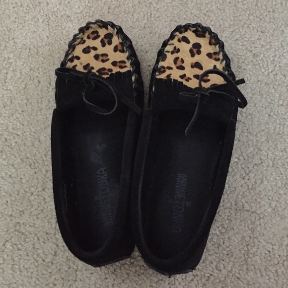 Minnetonka kilty moccasin size 4 like a women's 5