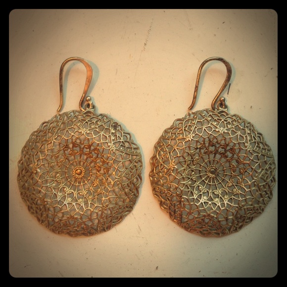 Stella and Dot gold mandala earrings