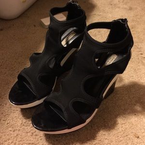 Vera wang wedges
