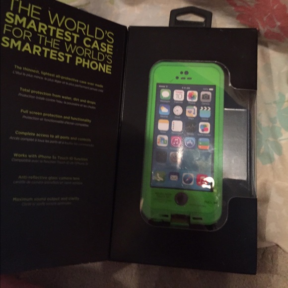 Green iPhone 5 life proof case never used