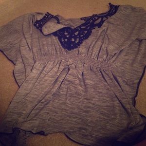 grey and black stretch shirt