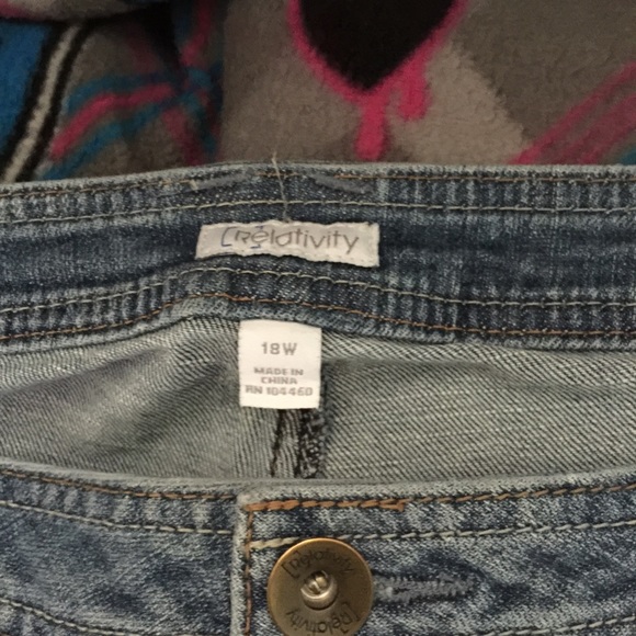 Amazing capris - Picture 3 of 4