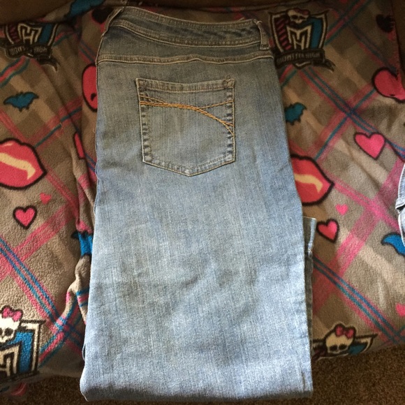 Amazing capris - Picture 4 of 4