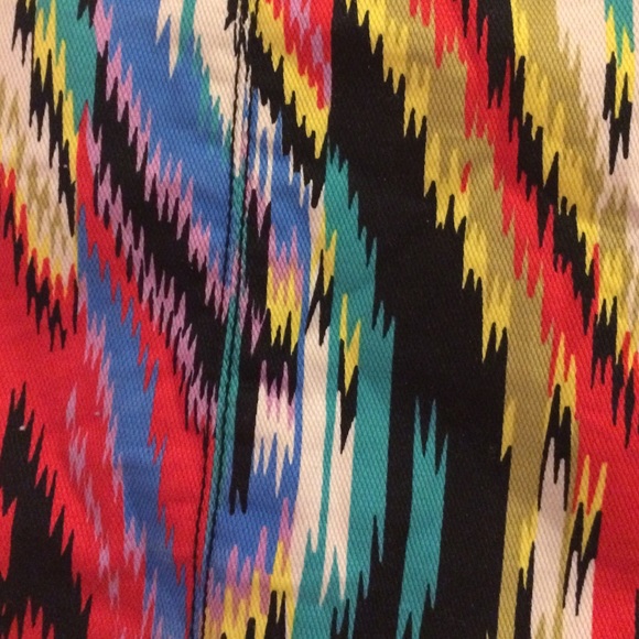 Ikat high wasted shorts - Picture 2 of 4