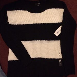Ana brand size M black/white sweater nwt